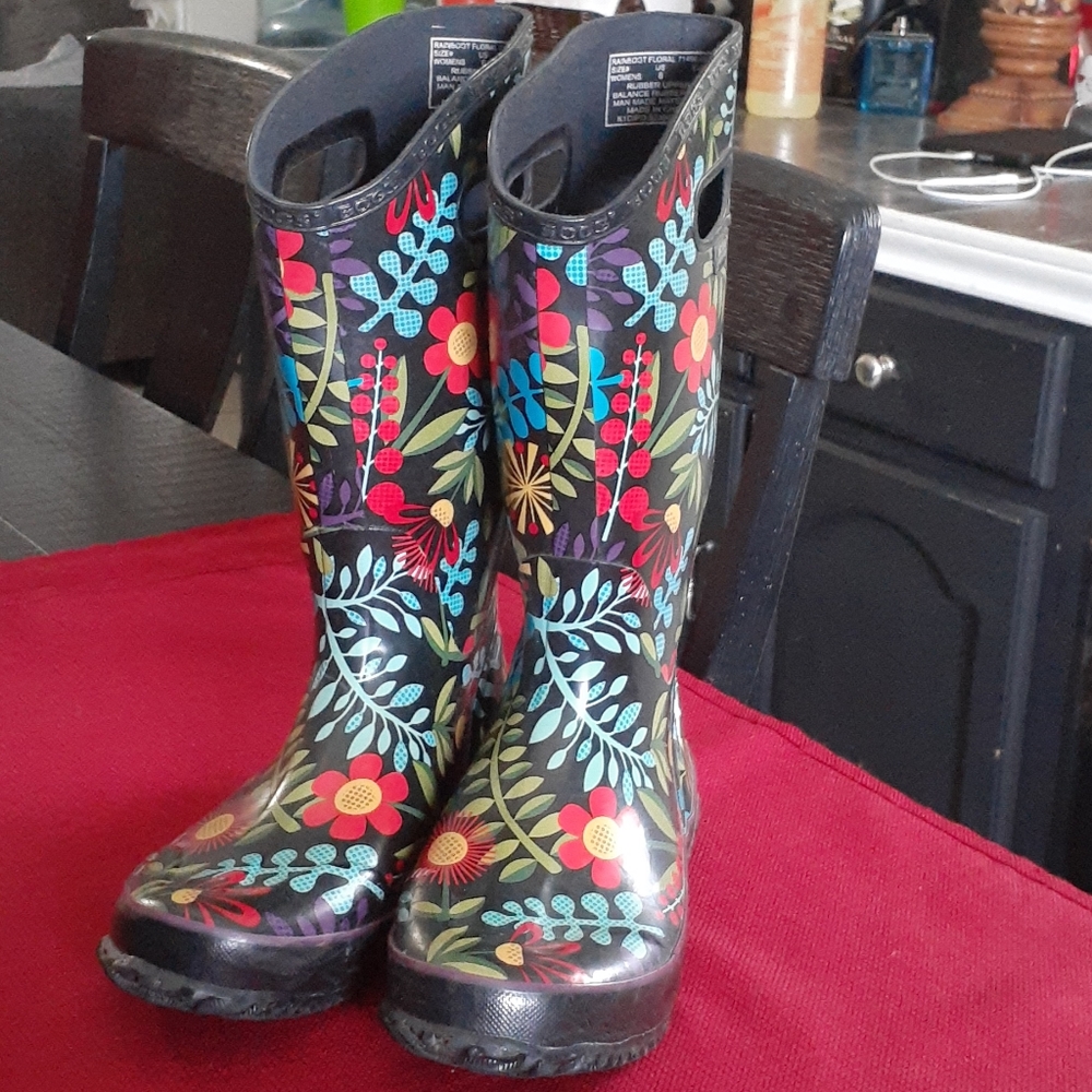 BOGS WATERPROOF BOOTS